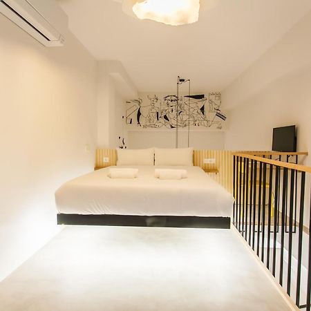 马德里Guernica Luxury Duplex - Location, Light, And Art公寓 外观 照片
