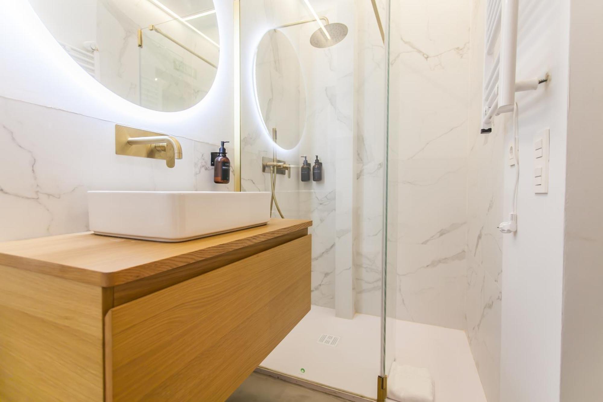 马德里Guernica Luxury Duplex - Location, Light, And Art公寓 外观 照片